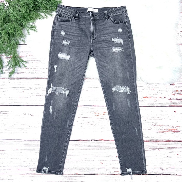 |•KANCAN•| Black Distressed Stretch Skinny Jeans Size 11/29 - Picture 1 of 9